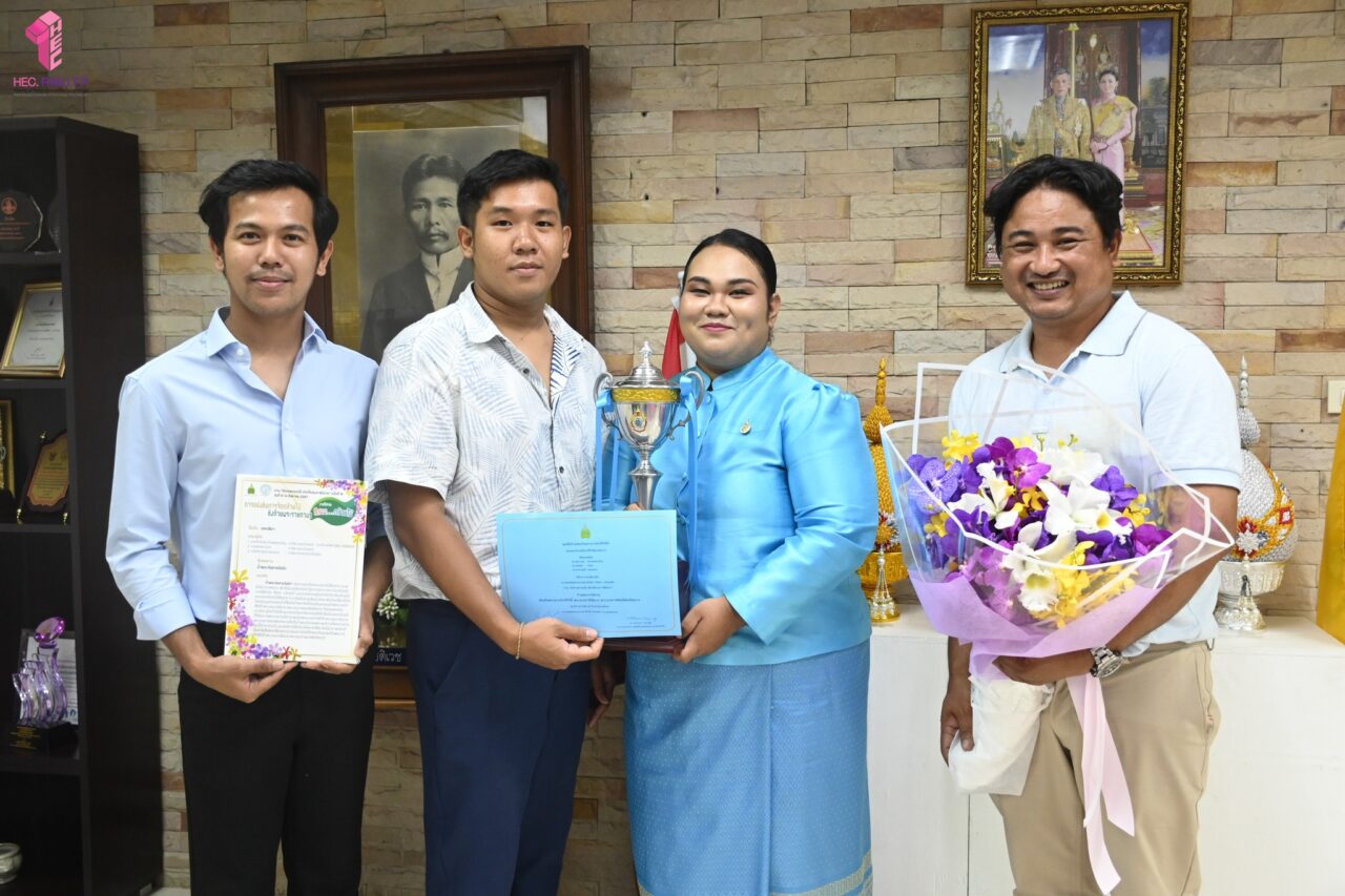 'น้ำพระทัยสายใยรัก' ผลงานทีมนักศึกษามทร.พระนคร คว้าแชมป์ประกวดจัดกล้วยไม้ | เดลินิวส์