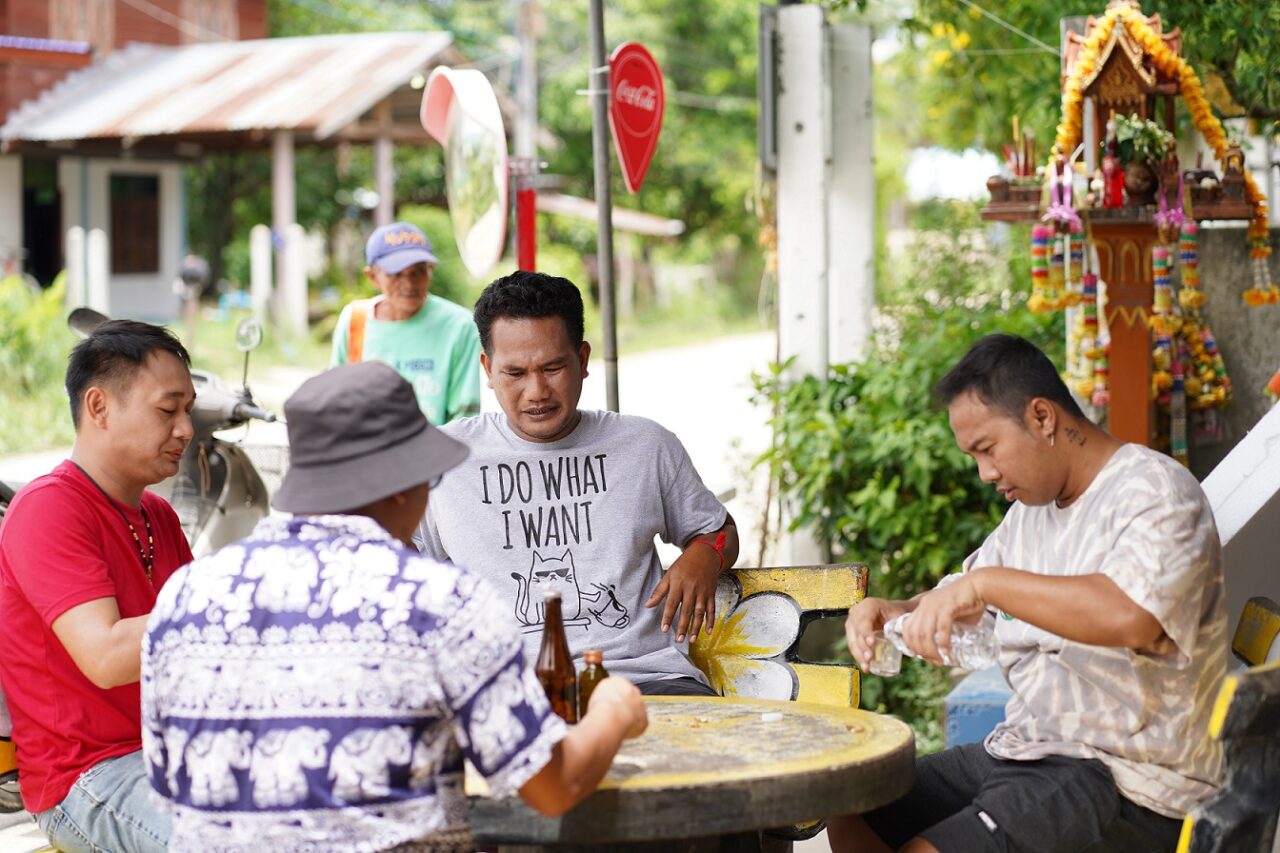 "เบนซ์ เมืองเลย"ยกทัพชวนคนอกหักมาย้อมใจ ท่าเต้นกับเพลงใหม่ "บักคอแต่ง" | เดลินิวส์